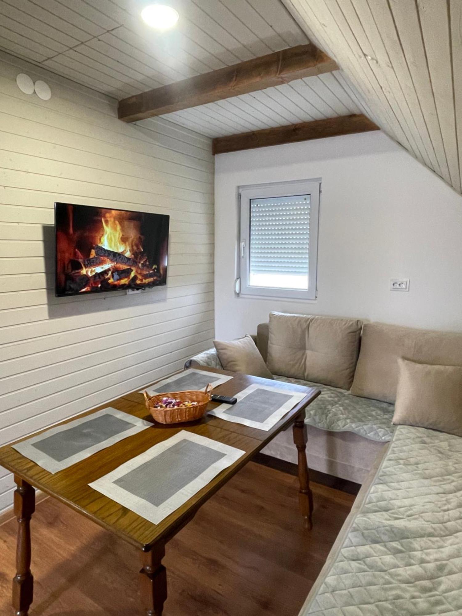 White House Zabljak Экстерьер фото